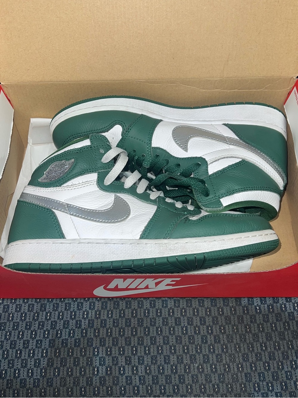 Air Jordan 1 Mid Lucky Green White Sneakers 7Y / 8.5